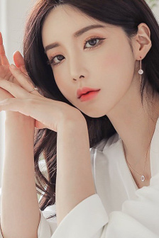 王李丹妮